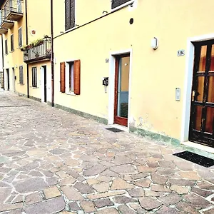 1284 Torri Del Benaco